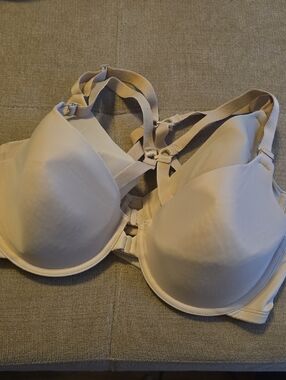 2 Ambrielle Convertible Strap Bras 36D